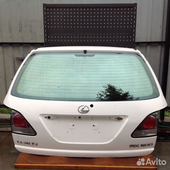 Крышка багажника Lexus RX 300