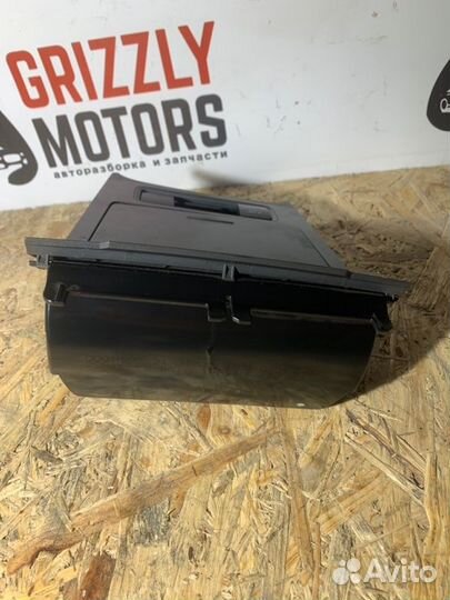 Пепельница Volkswagen Golf 1K BSE 2008