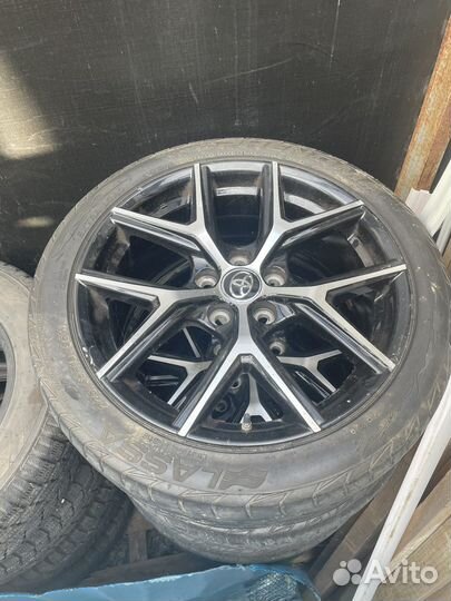 Колеса на Toyota Camry 70 R18