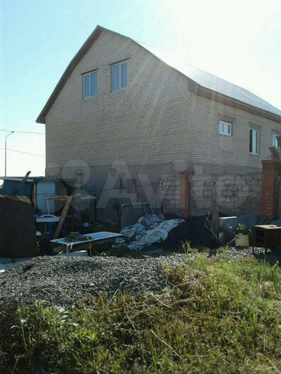 Коттедж 330 м² на участке 10 сот.