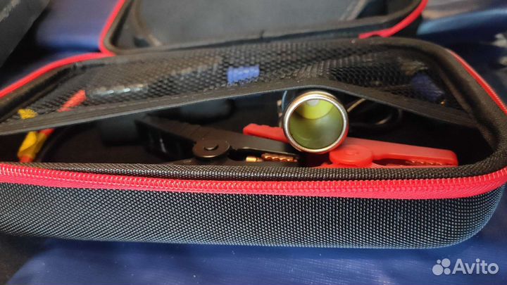 Пускозарядное устройство для автомобиля Выезд