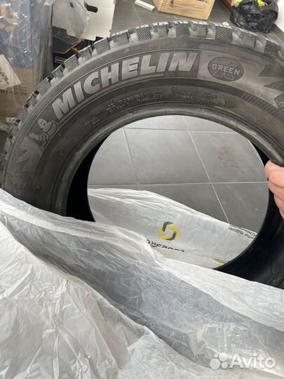 Michelin Latitude X-Ice North 3 215/60 R16 99T