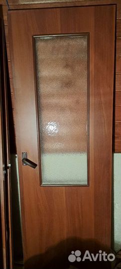 Дверь межкомнатная деревянная бу