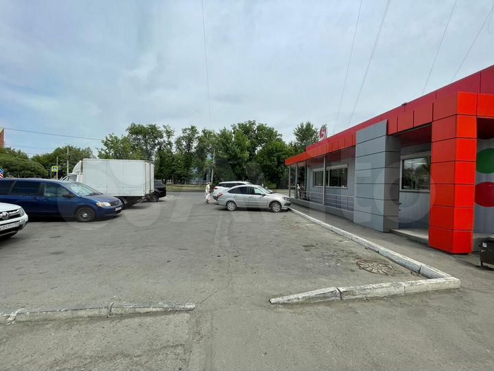 Торговая площадь, 50-летия ВЛКСМ ул., 17