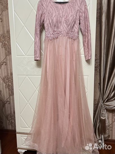 Вечернее платье