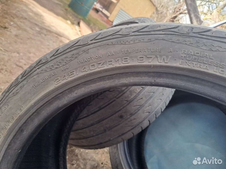 Syron Race 1 245/40 R18