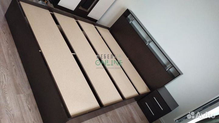 Кровать с ящиками