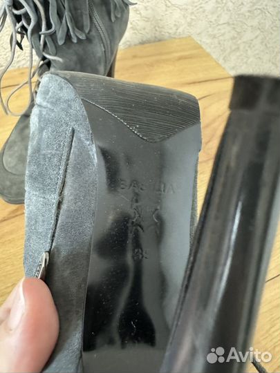 Ботильоны из натуральной замши 39 р на шпильке