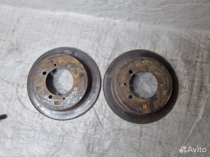 Диски тормозные задние Мицубиси Лнсер 9