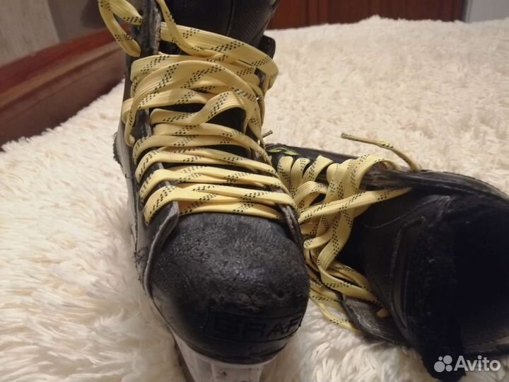 Хоккейные коньки