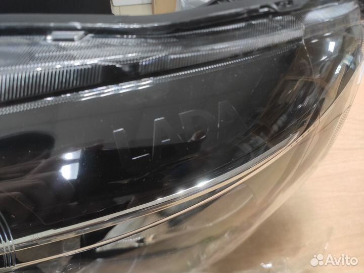 Фара передняя левая LADA Vesta