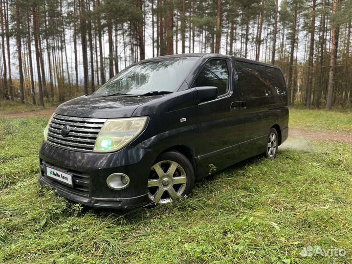 Nissan Elgrand 3.5 AT, 2004, битый, 210 000 км