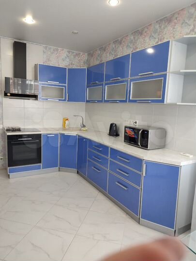2-к. квартира, 74 м², 1/10 эт.