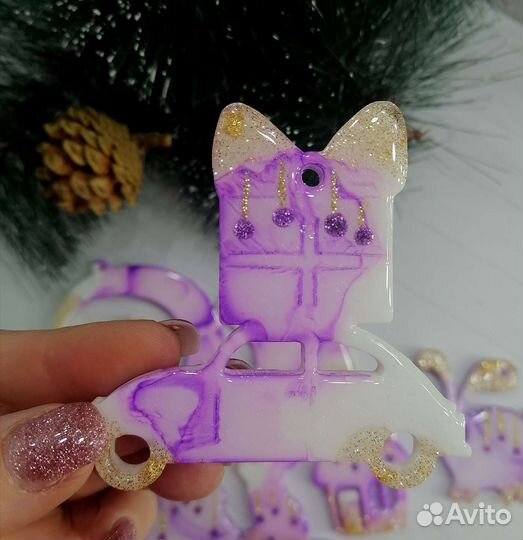 Елочные игрушки с росписью из эпоксидной смолы