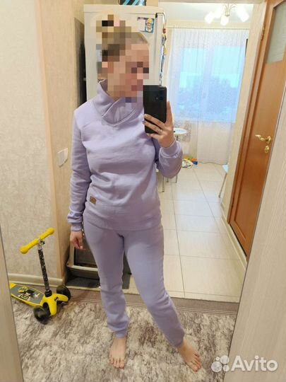 Спортивный костюм женский