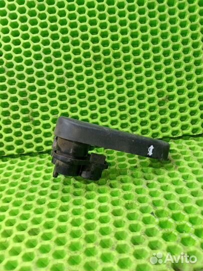 Ручка открывания капота Kia Ceed ED G4FC 2008