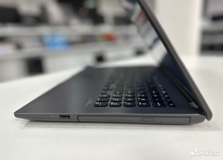 Игровой ноутбук Asus на I5-10210U SSD-240Gb