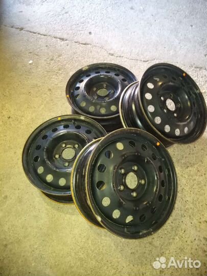 Штампованные диски r16