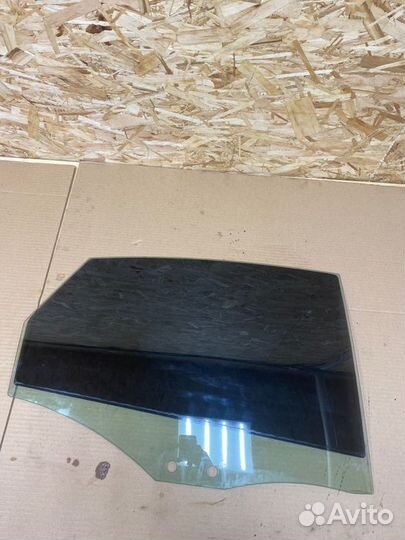 Стекло двери заднее правое Audi A6 C6 BDW 2007