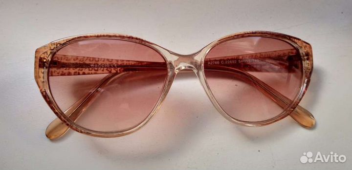 Солнцезащитные очки женские брендовые
