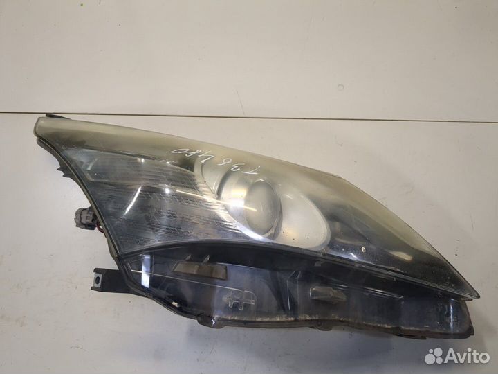 Фара (передняя) Toyota Avensis 3, 2013