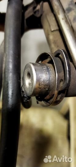 Топливная рампа 1.8 AEB