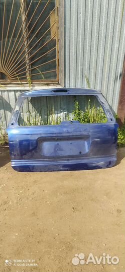 Крышка багажника Dodge caravan