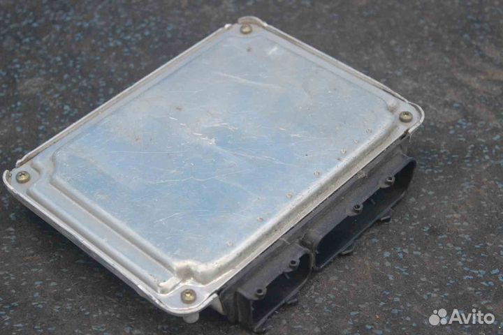 Блок управления двигателем Volkswagen Passat (Фоль