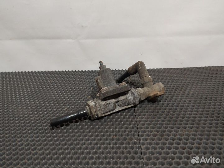 Клапан пневматический