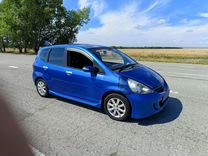 Honda Fit 1.5 MT, 2006, битый, 371 000 км, с пробегом, цена 510 000 руб.