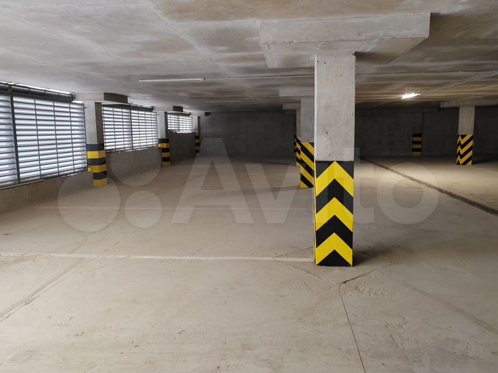 Машиноместо, 18 м²