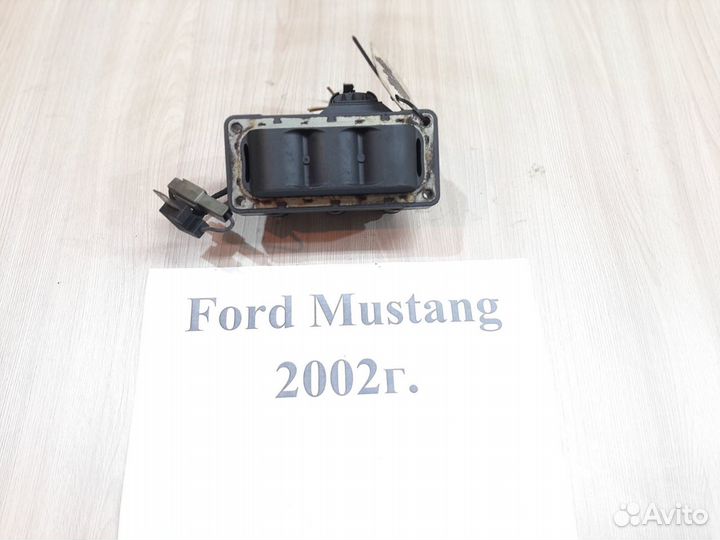 Катушка зажигания 3.8л бензин Ford Mustang, 2002г
