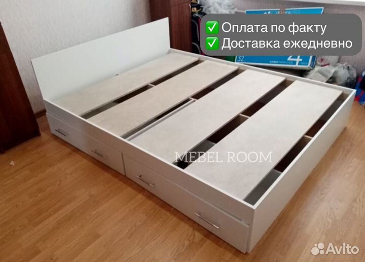 Кровать