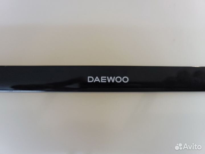 Рамка 715R1079 32C1 MK от Daewoo L32V680VKE