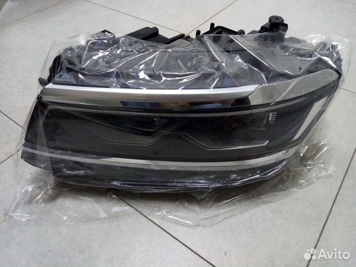 Фара левая Volkswagen Tiguan 2 2016