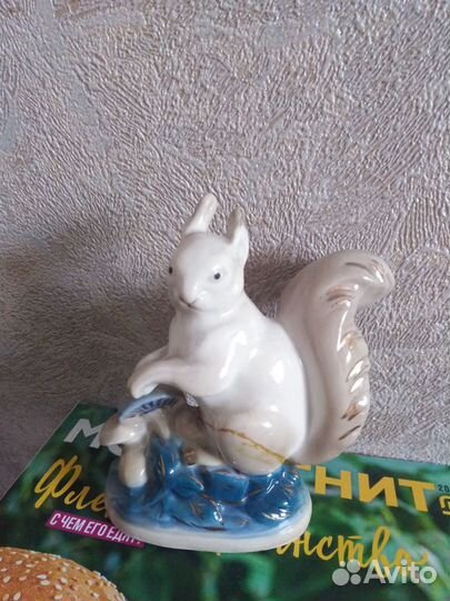 Фарфоровые статуэтки