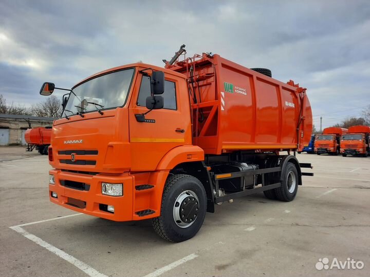 Мусоровоз с боковой загрузкой ко-440-8К на камаз