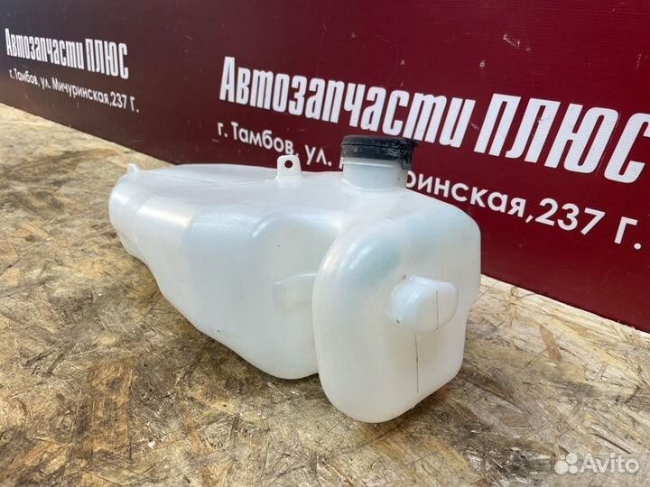 Бачок омывателя Renault Logan