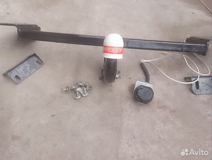 Фаркоп на hyundai ix35. Киа sportage