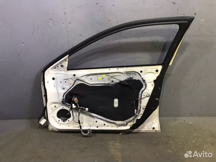 Дверь передняя правая Honda Accord 8 CU