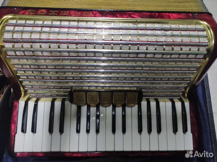 Немецкий, лёгкий аккордеон Хонер оригинал