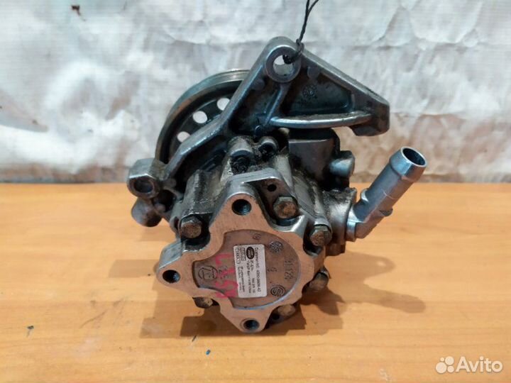 Насос гидроусилителя Land Rover Freelander L359