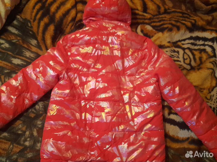 Куртка женская 48 размер