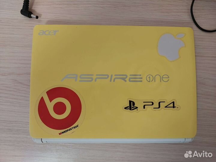 Нетбук Acer aspire one