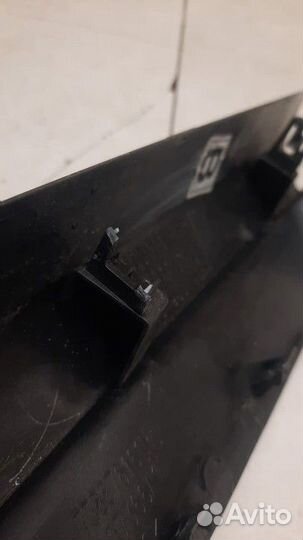 Накладка рейлинга задняя левая Nissan Terrano