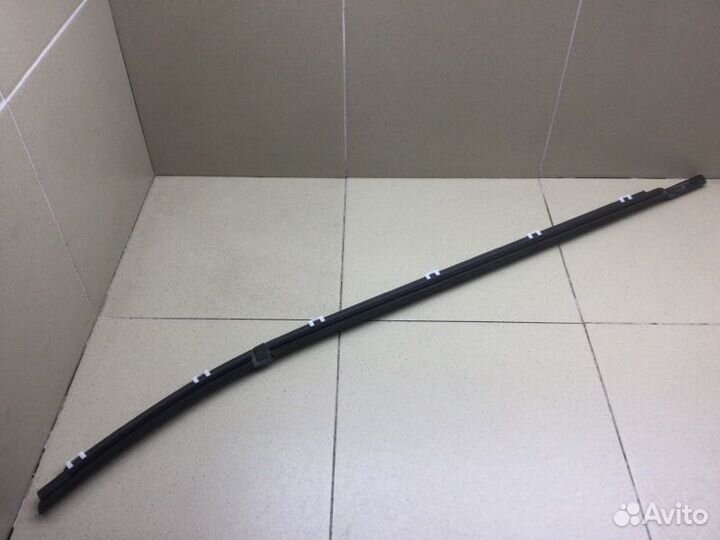 Накладка стекла заднего правого задняя правая