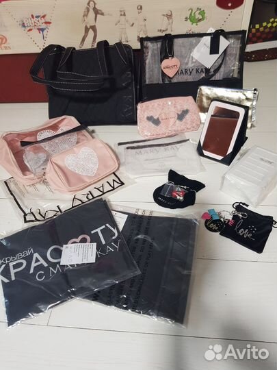 Аксессуары Мери Кей, сумки, косметички