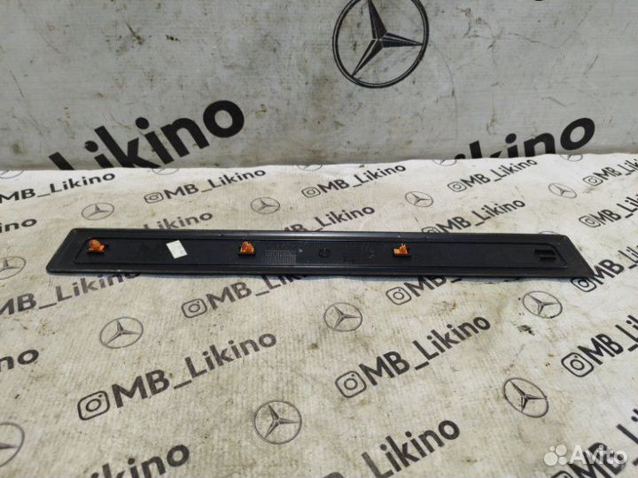Накладка порога передняя левая Mercedes Gl X164
