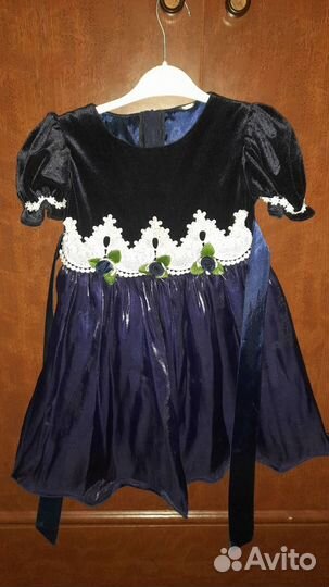 Платье нарядное для девочки 3-4 года