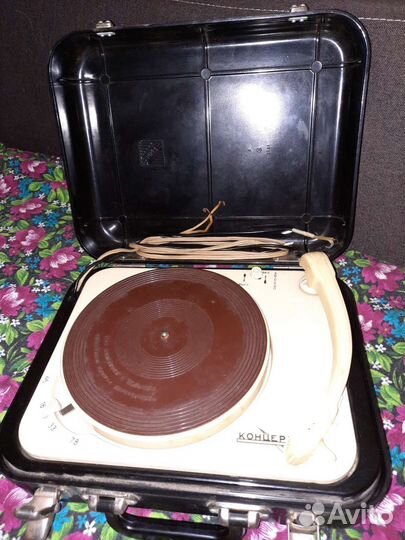 Проигрыватель пластинок Концертный